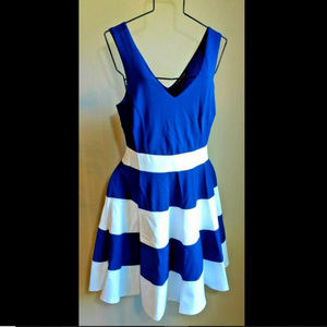 Felicity & Coco V Neck Sleeveless Stripe Dress